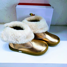 Charger l&#39;image dans la galerie, Bottines fourrées roses gold Bouba Fur Boots Shoo Pom

